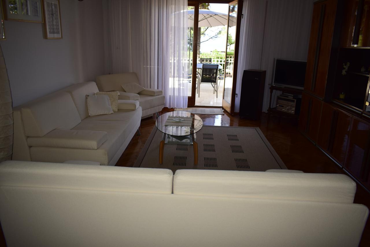 Apartment Faith Malinska Buitenkant foto