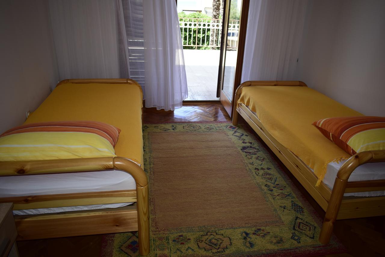 Apartment Faith Malinska Buitenkant foto