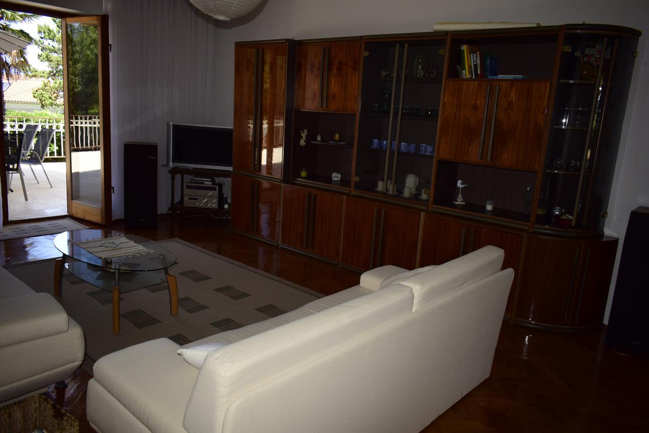 Apartment Faith Malinska Buitenkant foto
