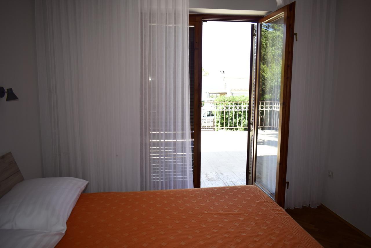Apartment Faith Malinska Buitenkant foto